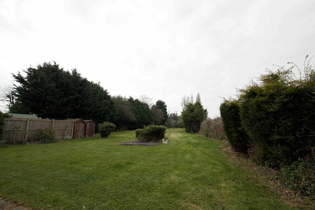 Spacious 5 Bed In The Countryside, Close To Frinton-On-Sea Kirby Cross Kültér fotó