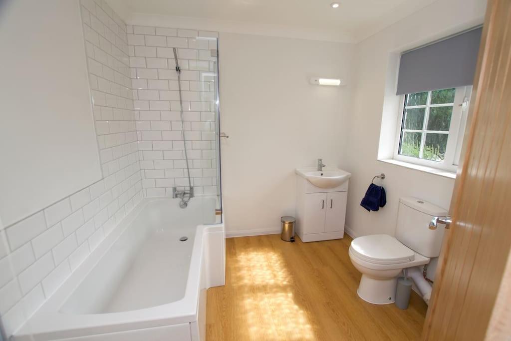 Spacious 5 Bed In The Countryside, Close To Frinton-On-Sea Kirby Cross Kültér fotó