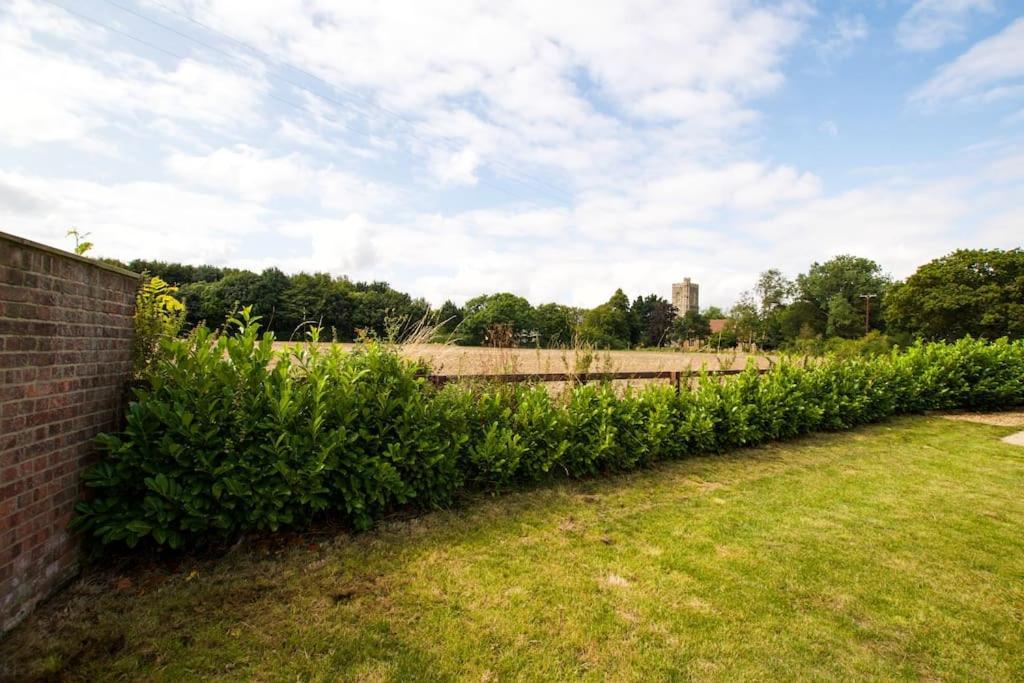 Spacious 5 Bed In The Countryside, Close To Frinton-On-Sea Kirby Cross Kültér fotó