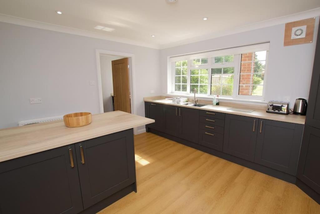 Spacious 5 Bed In The Countryside, Close To Frinton-On-Sea Kirby Cross Kültér fotó
